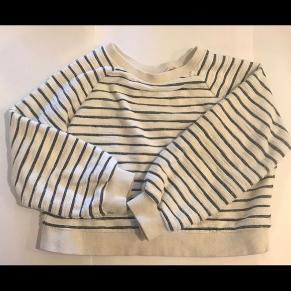 Sweater - Picture 1 of 2